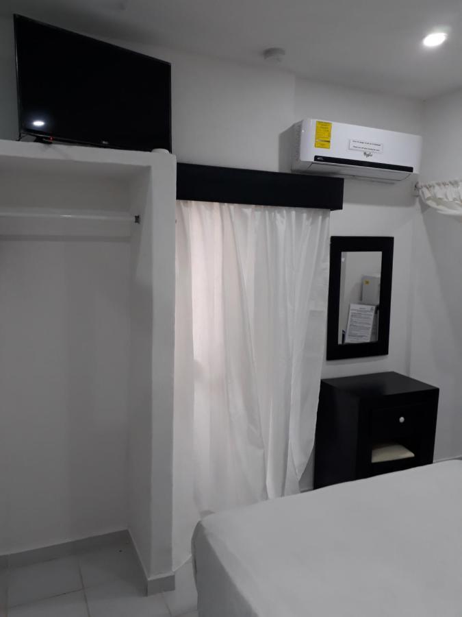 Hotel & Suites Vayor San Patricio Melaque Ruang foto