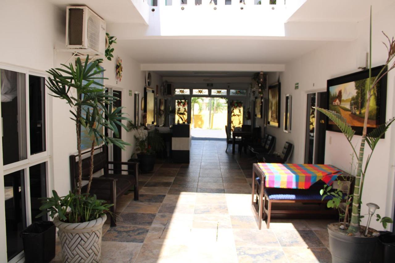 Hotel & Suites Vayor San Patricio Melaque Bagian luar foto